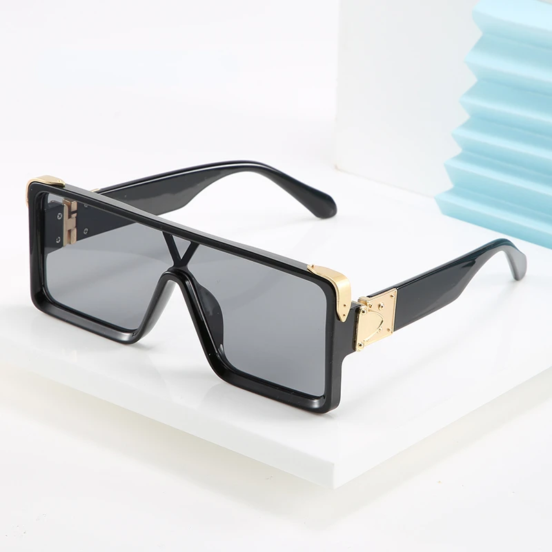 

Men Women Oversized Square Sunglasses Vintage Trending Fashion Glasses Luxury Shade Female Retro Big Frame Mirror Sun Glasses