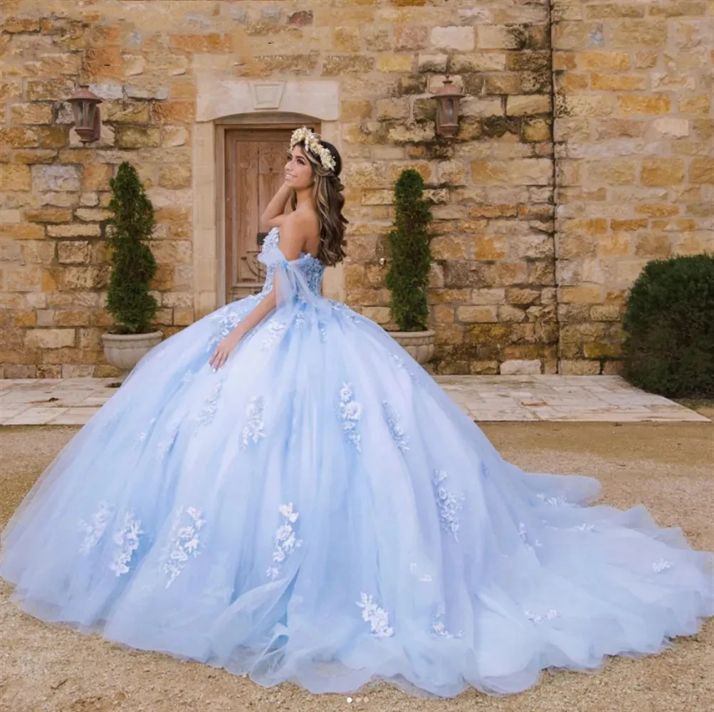 

ANGELSBRIDEP светильник небесно-голубые платья Quinceanera с открытыми плечами кружевные аппликации кристаллы милые 15 16 день рождения платья Бальные ...