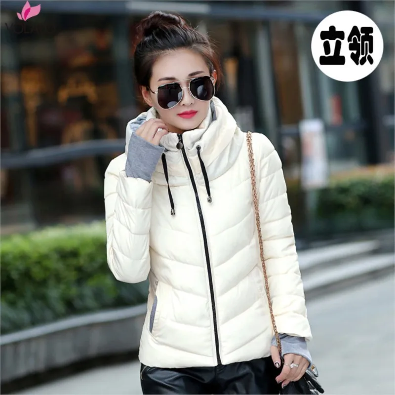 Пуховик женский из хлопка с коротким воротником зимний