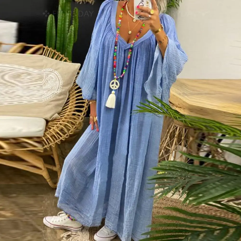 

Женское летнее платье-макси из хлопка и льна с V-образным вырезом
