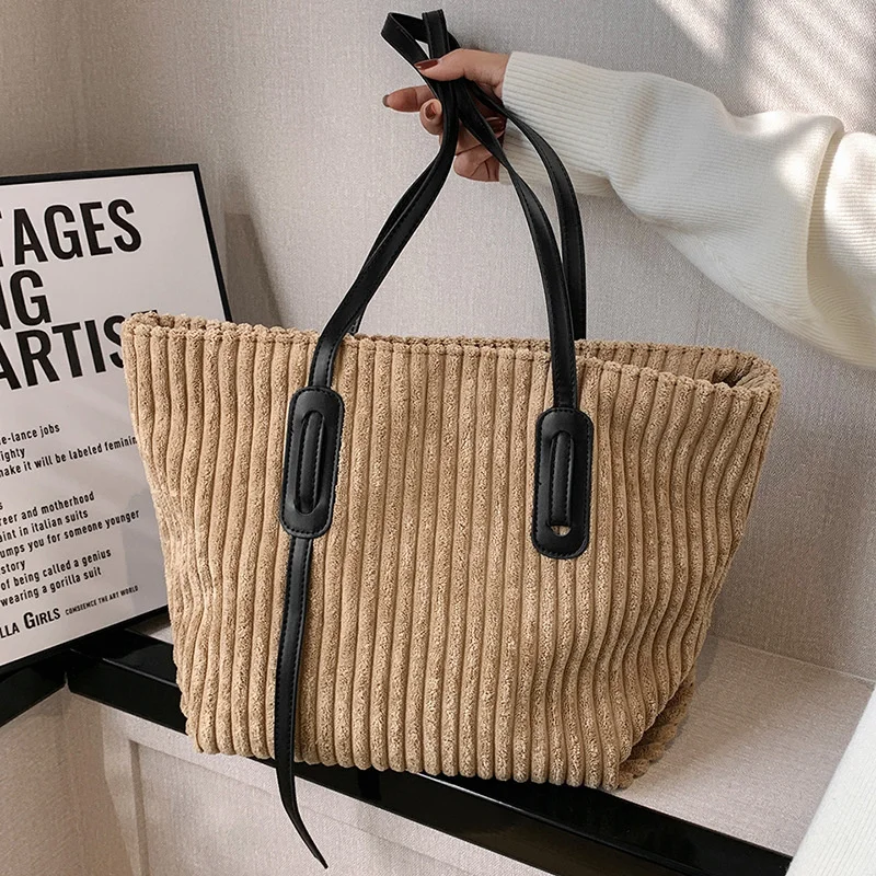 

2023 зимняя Вельветовая дизайнерская сумка на плечо большой емкости, модные простые женские роскошные сумки