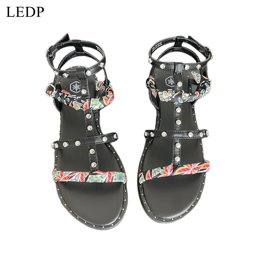 

2022 Summer New Fashion Women's Rivet Flat Roman Style Sandals
