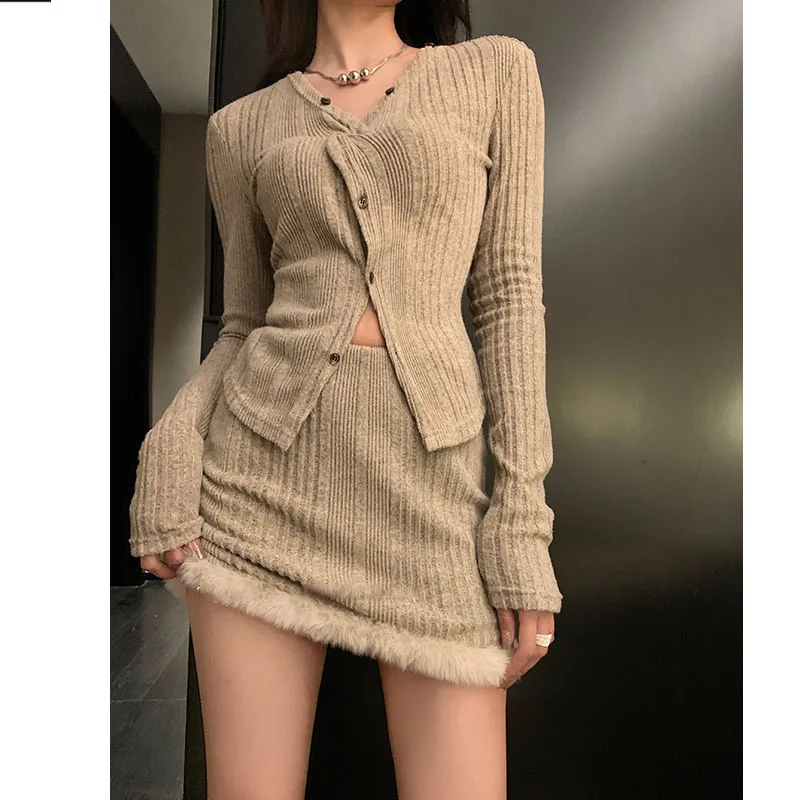 

V-Neck 2022 Raw edge skirt suit autumn and winter new high-sensitivity fashion with gentle temperament knitted women's clothing