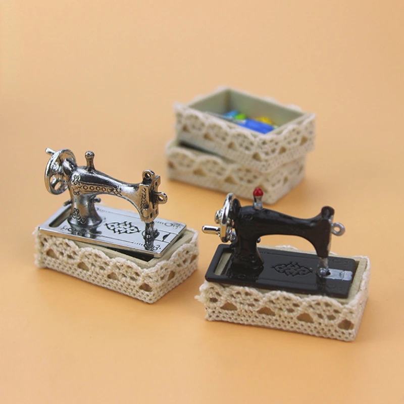 

Vintage Sewing Machine Tools for Girl Doll House Decoration Dollhouse Miniature Accessories Simulation Home Furniture Toys 1:12
