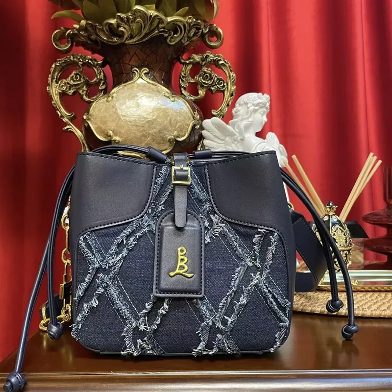

Luxurious Denim Bucket Bags Women's Bag 2023 New High-grade Feeling Small Purse One-shoulder Satchels Sac Gg Cc