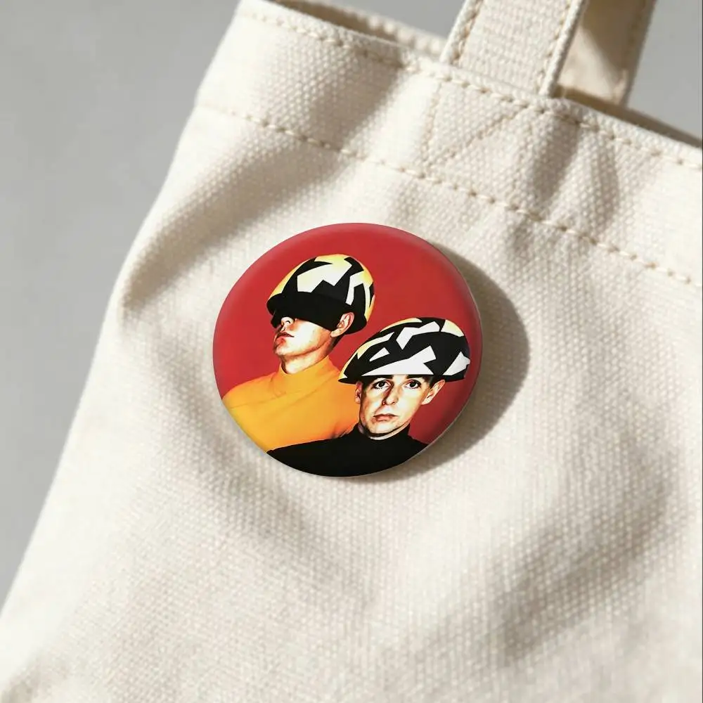 Фото Креативные жестяные значки-броши COOL Band P-Pet Shop Boys для одежды и рюкзаков №3