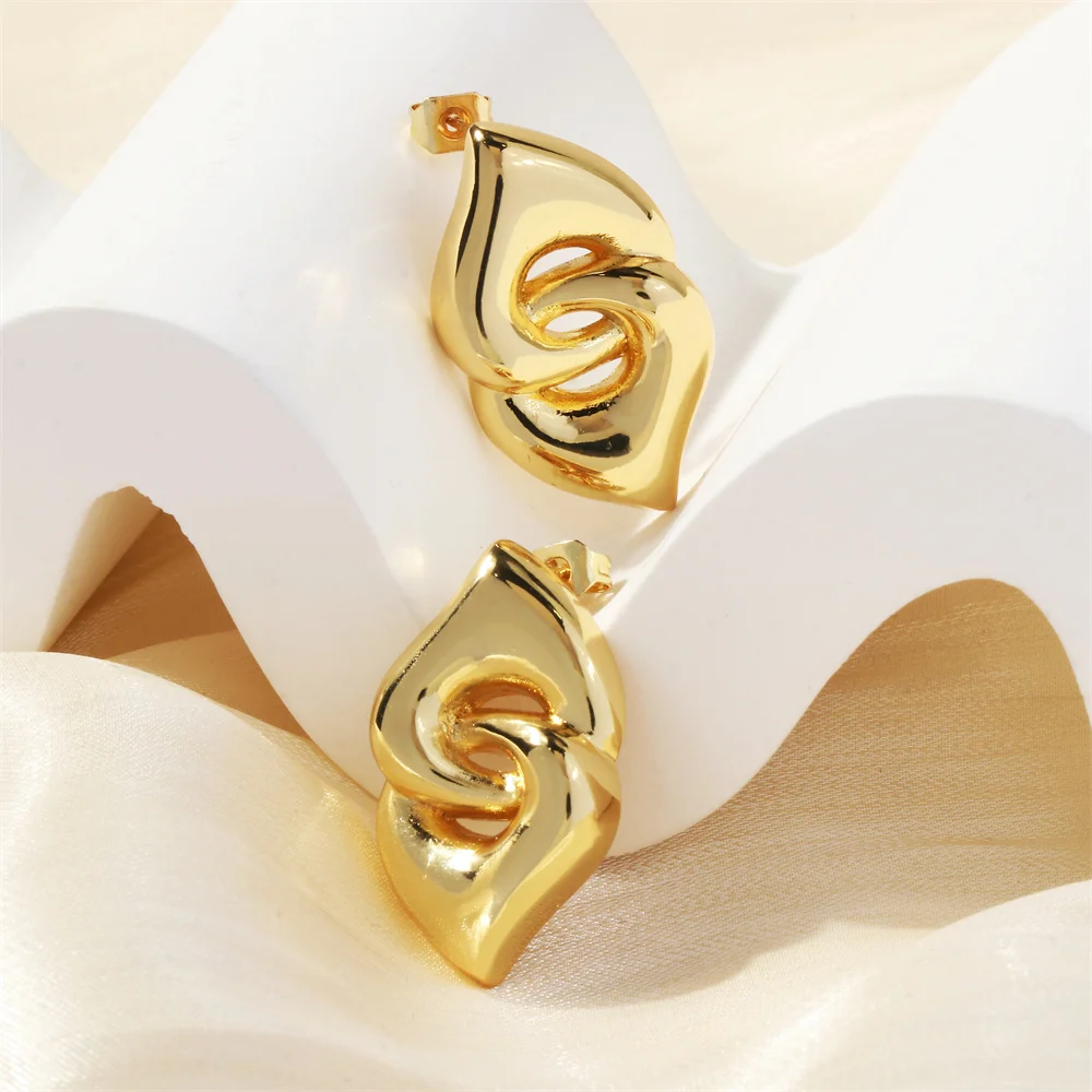 

Vintage Trendy Irregular Double Heart Shaped Stud Earrings For Women Creative Design Gold Plated Earrings Female Dinner Jewelry