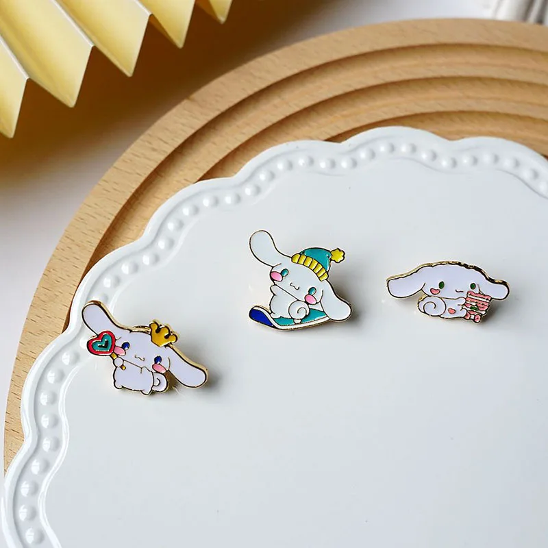 

2022 Sanriod аниме Kuromi Cinnamoroll брошь из мультфильма кавайная модная женская Бижутерия Аксессуары для вечерние НКИ свадьбы подарки игрушки