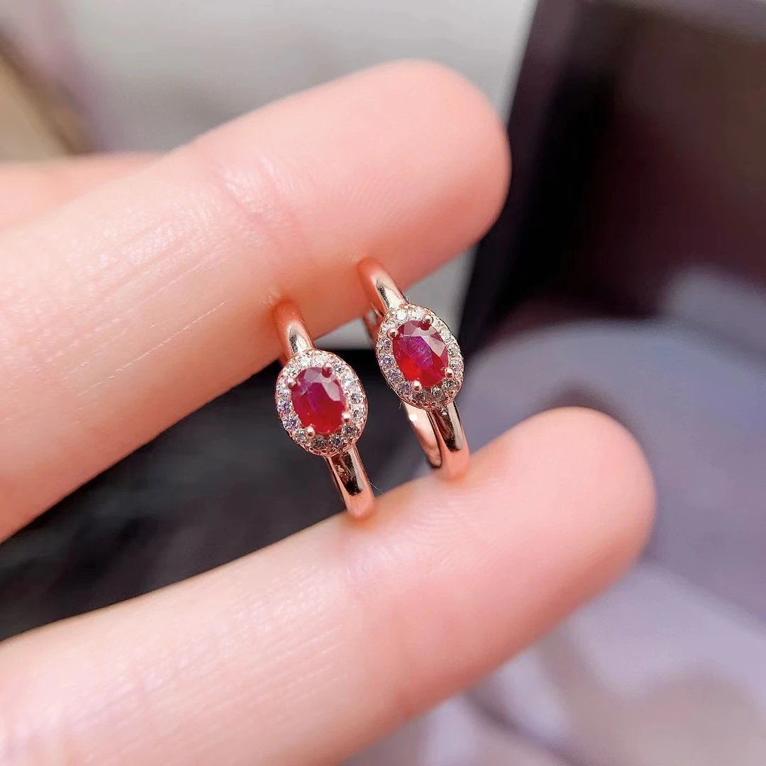 Серьги-кольца из серебра 925 пробы с натуральным Рубином 3 х4 мм