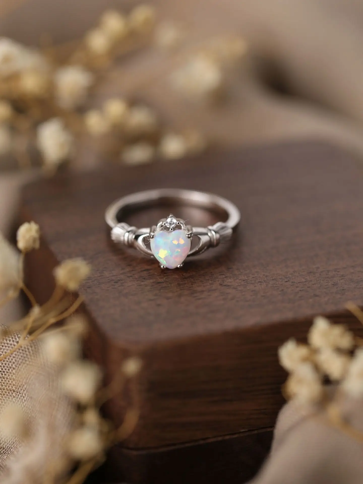 

2023 Fashionable European and American Australian Treasure Ring Small Design Sense Finger Ring Love Popular S925 Sterling Silver