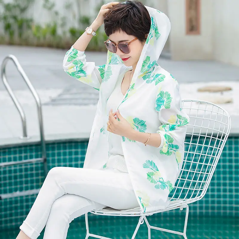 

Women 2022 Spring Summer Fashion Sun Protection Clothing Female Thin Sunscreen Coats Ladies Long Sleeve Hooded Jackets T143