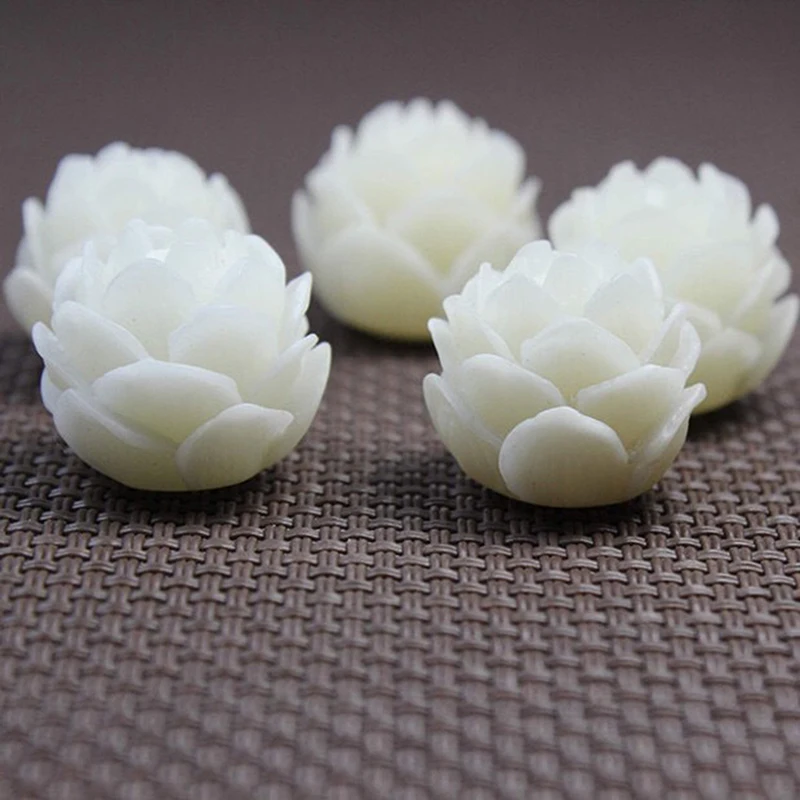 

2pcs Fancy Manual Carved Lotus Shape Loose Beads 20x20mm Natural Charm Bodhi Flower Spacer Beads DIY Jewelry Accessories