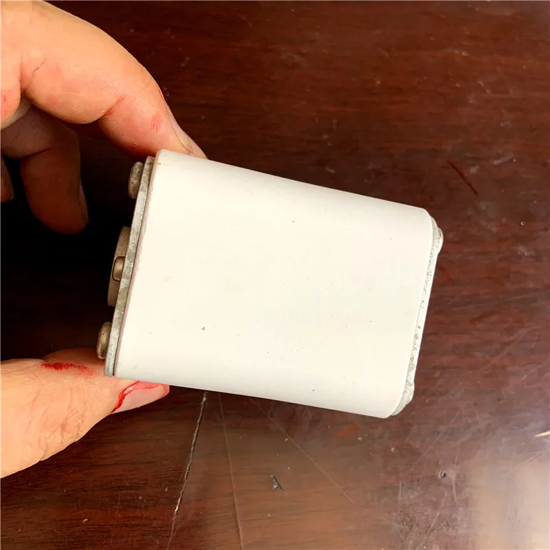 Бывшая в употреблении 170M4908 предохранитель 700A 1000V Быстрый Предохранитель ABB