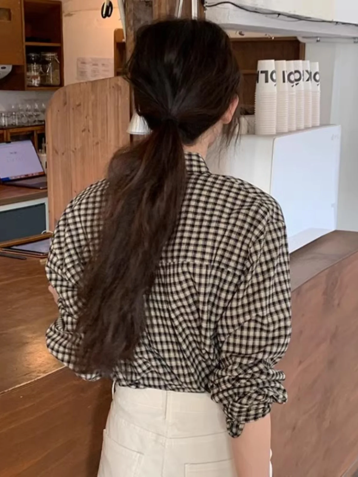 Design Sense Retro Stacked Artistic Sle Long sleeve Plaid Shirts Spring and Autumn New Loose Bottoming Shirt Women