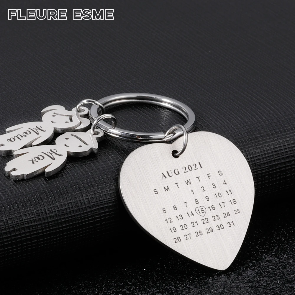 

Personalized Keychains Couple Jewelry Valentine's Day Gifts for Boyfriend Girlfriend Customized Lover Name Calendar Key Ring