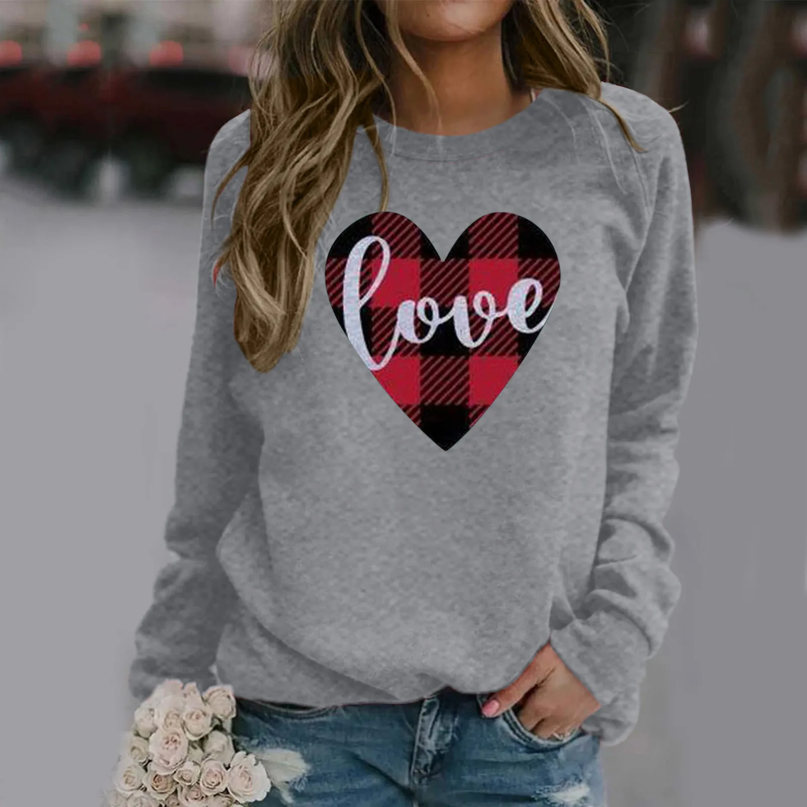

Women Plaid Love Heart Printed Hoodies Loose Valentine's Day Pullover Winter O Neck Long Sleeve Sweatshirts Blouse Outwear Tops