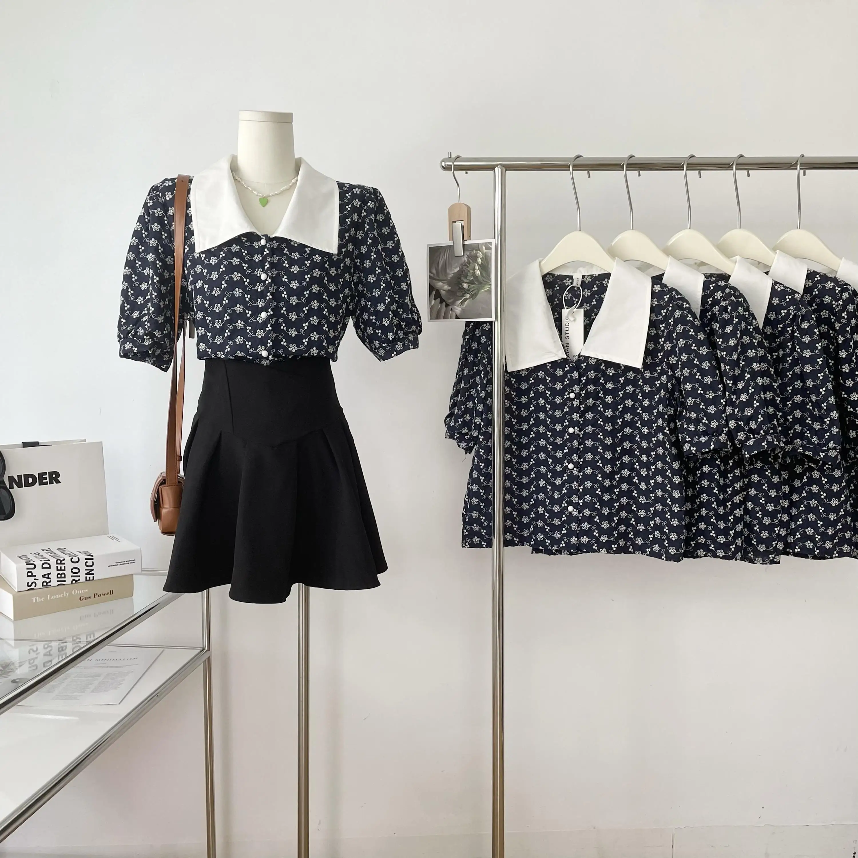 

Женская летняя шикарная блузка в цветочек с пышными рукавами, элегантная офисная рубашка во французском стиле с коротким рукавом, милая руб...