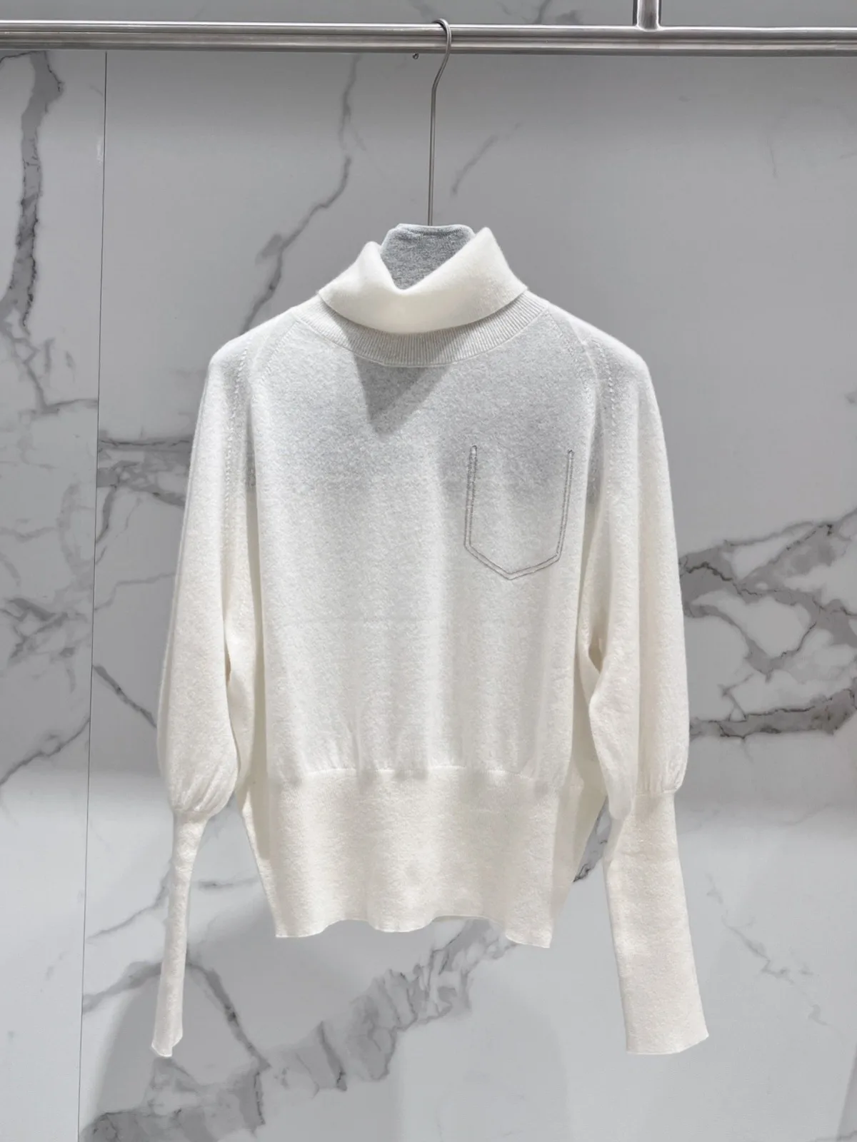 Рисунок 2 - Женский кашемировый свитер с высоким