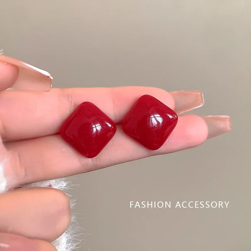 Винтажные красные геометрические квадратные серьги Анкара женские нишевые в