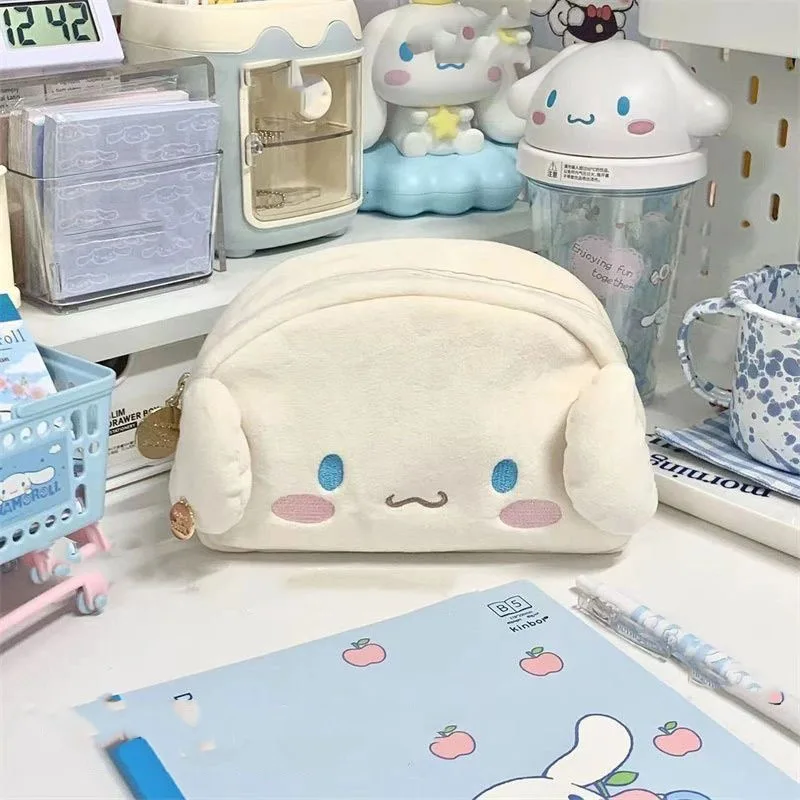 

Кавайная Sanrio Cinnamoroll ручка, милый макияж, плюшевая сумка для хранения, студенческие канцелярские принадлежности, аниме, большая емкость, унисекс, детские игрушки