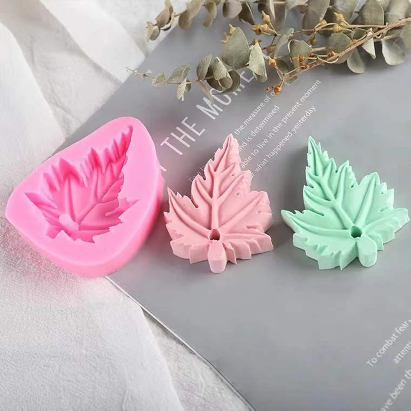 

Silicon Maple Leaf Mold Epoxy Resin Casting Mold with Hole Earring Necklace Jewelry Making Mold for DIY Uv Resin Home