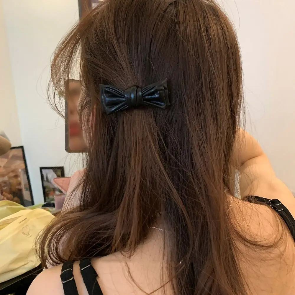 

Korean Sweet PU Leather Bowknot Hair Clip Women Girl Hair Barrettes Y2K Side Clip Duckbill Clip Headwear Hair Accessories
