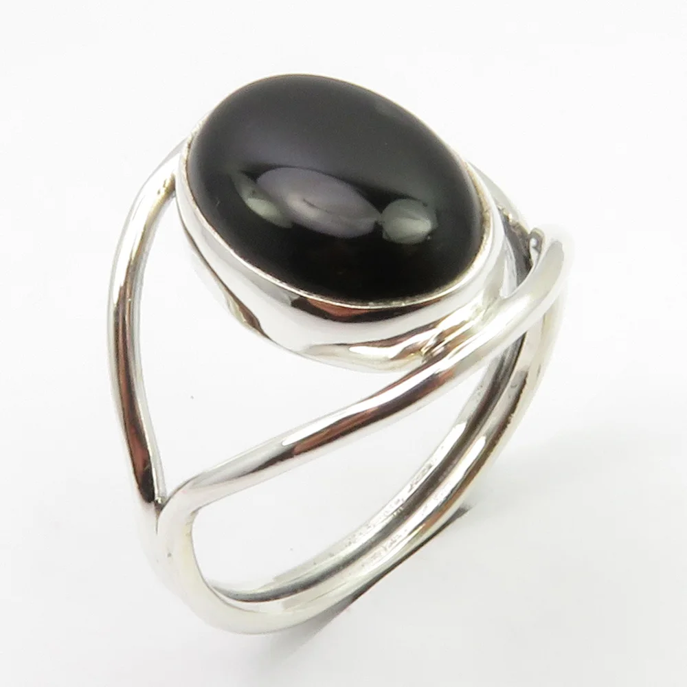 

Semi-precious Stone Black Ring Size 9.75