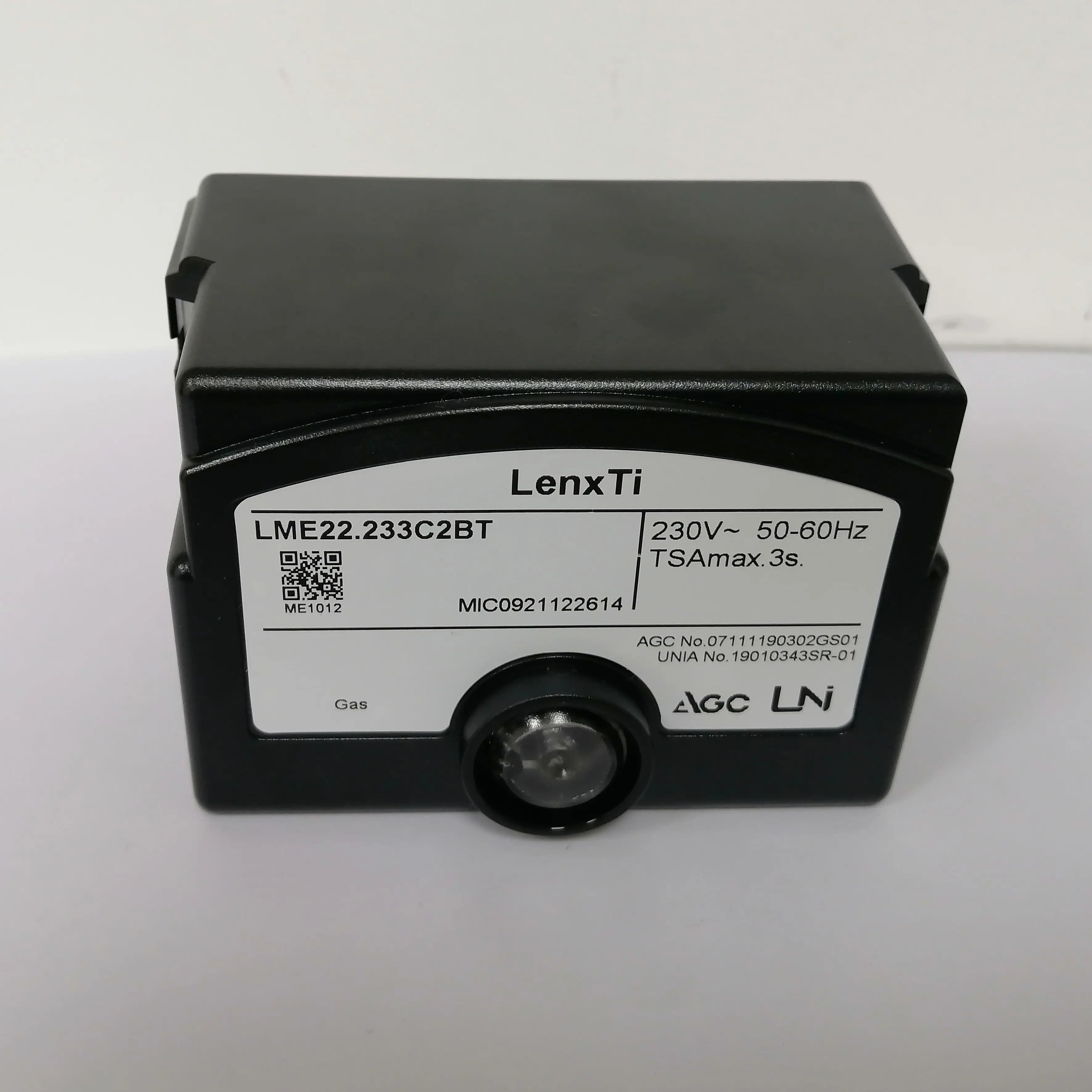 LME22.233C2|LMG22.233B27|LenxTi|LME22.233C2BT Burner controls for 2-stage burners, with actuator control