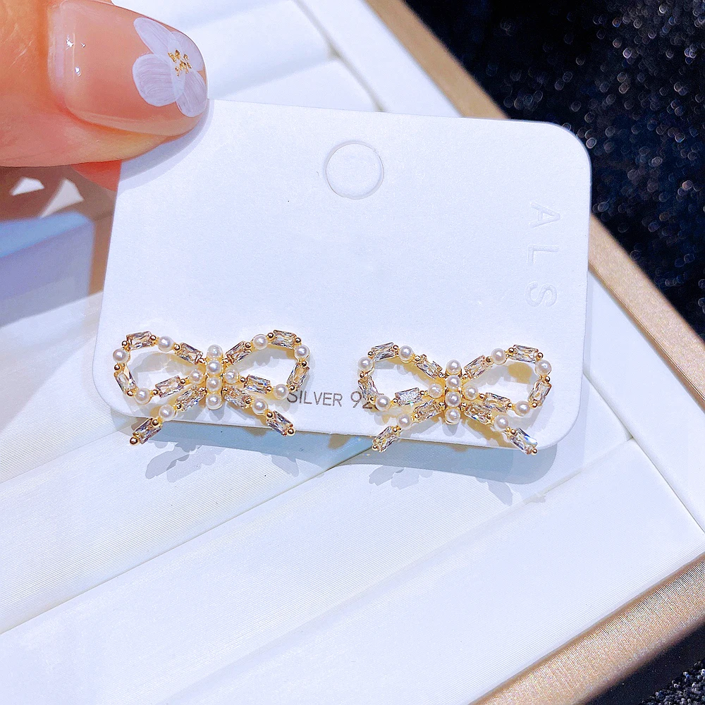 

Korean Fashion Seed Beads Crystal Bowknot Stud Earrings for Women Gold Color Party Gift Jewelry