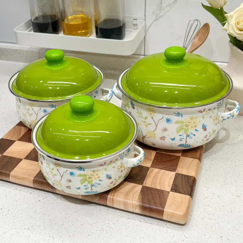 

Эмалированная кастрюля для супа