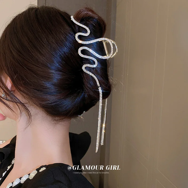 

Diamond Set Wave Tassel Hair Clip New Cool Curl Metal Shark