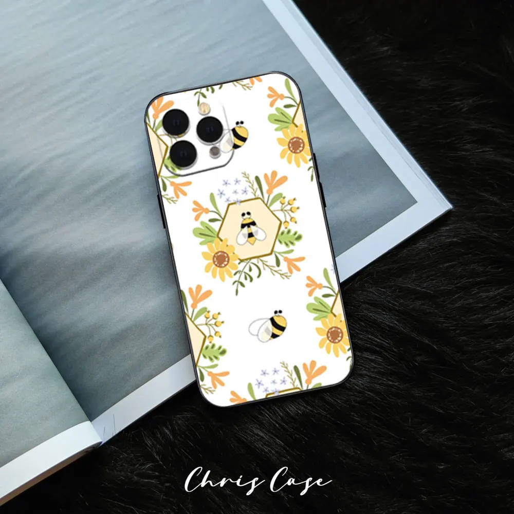 Чехол для телефона iPhone Honey Bee Cute 12 11 13 14 15 16 Max Pro Plus черный мягкий силиконовый чехол