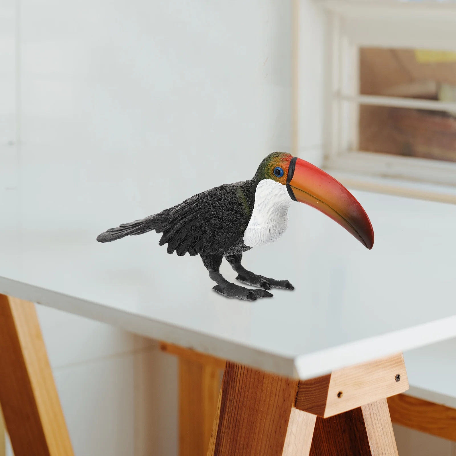 

Artificial Bird Animals Statue Parrot Toys Toucan Figurine Model Dining Table Modeling Ornament