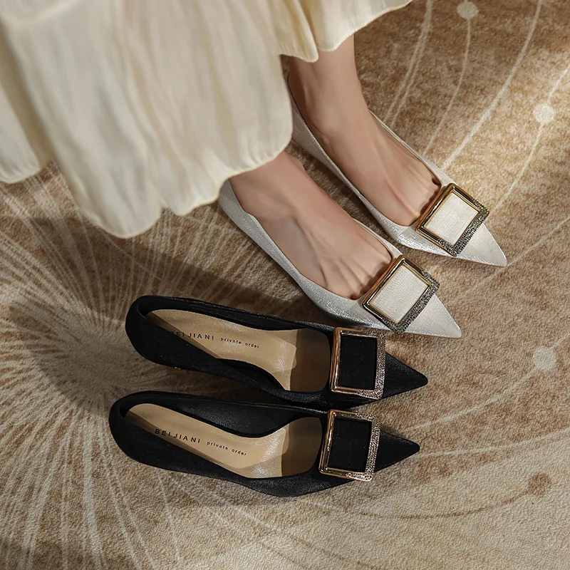 

Summer Women Heel Shoes Fashion Sexy Square Buckle Shallow Mouth Black And White Size 34-39