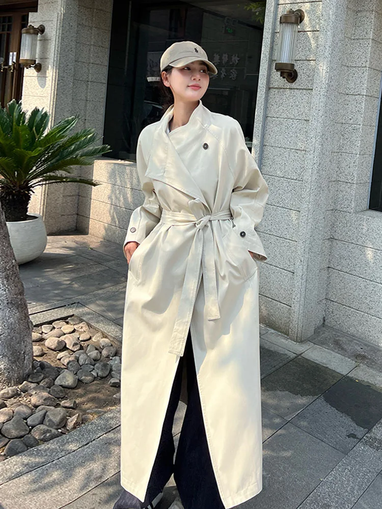 Серый экстра-длинный плащ с воротником-стойкой больших размеров Верхняя одежда