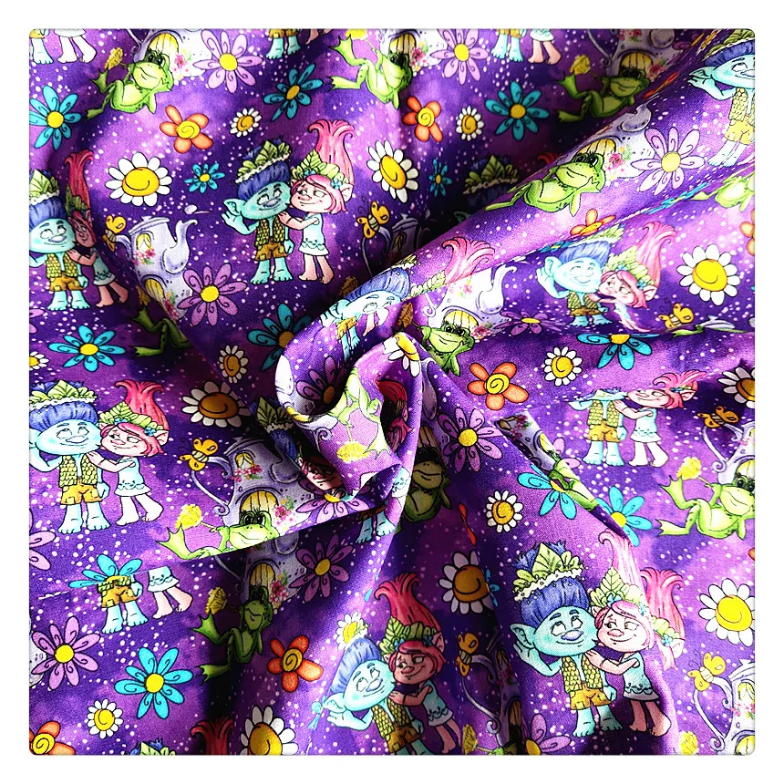 В наличии фиолетовая ткань из 100 хлопка с цифровой печатью персонажей