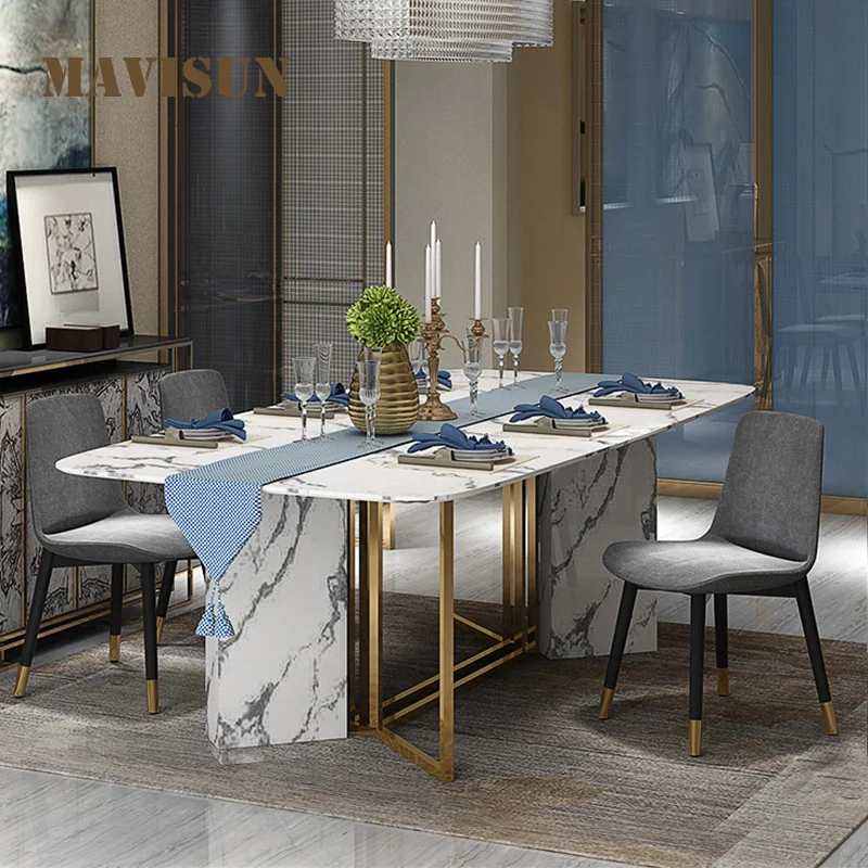 

Дизайнерский роскошный обеденный стол с мраморным покрытием и стульями в стиле постмодерн для 3-4 человек в минималистичной маленькой квартире