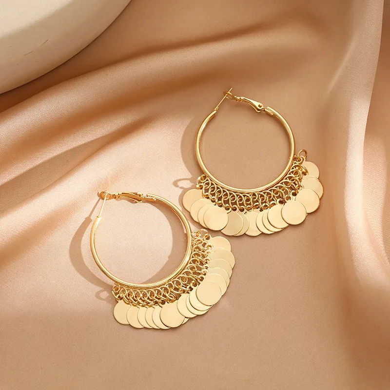 

Hot Gifts Gold Personalized Earrings Tassel Niches Light Luxury Temperament Ladies Earrings Manufacturers Wholesale