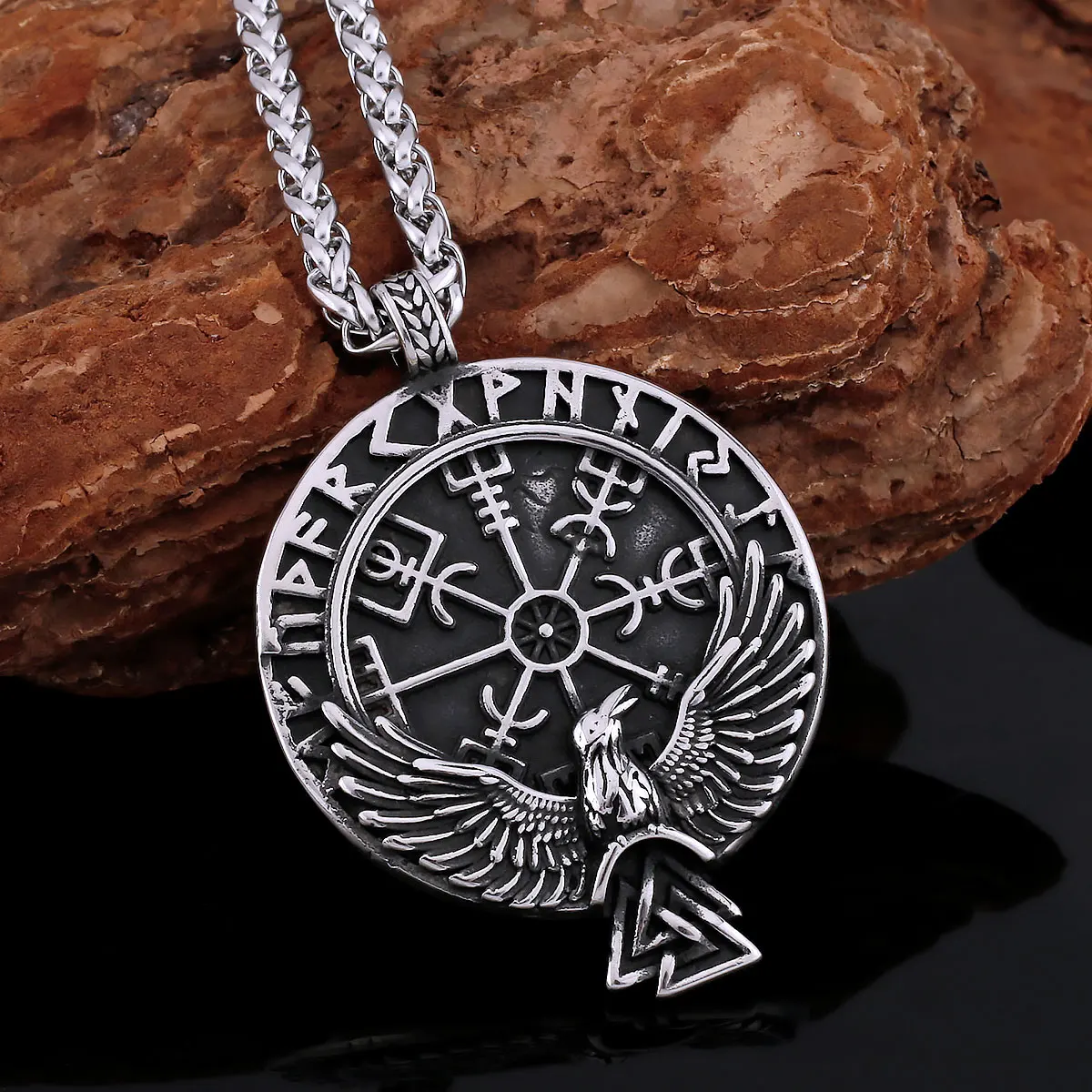 

Original Design Retro Viking Odin Raven Compass Amulet Necklace Scandinavian Stainless Steel Animal Rune Pendant Jewelry Gift