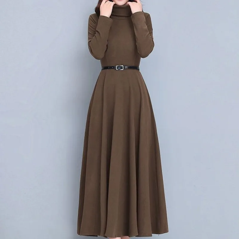 Женский осенне-зимний пуловер с высоким воротником и поясом оборками