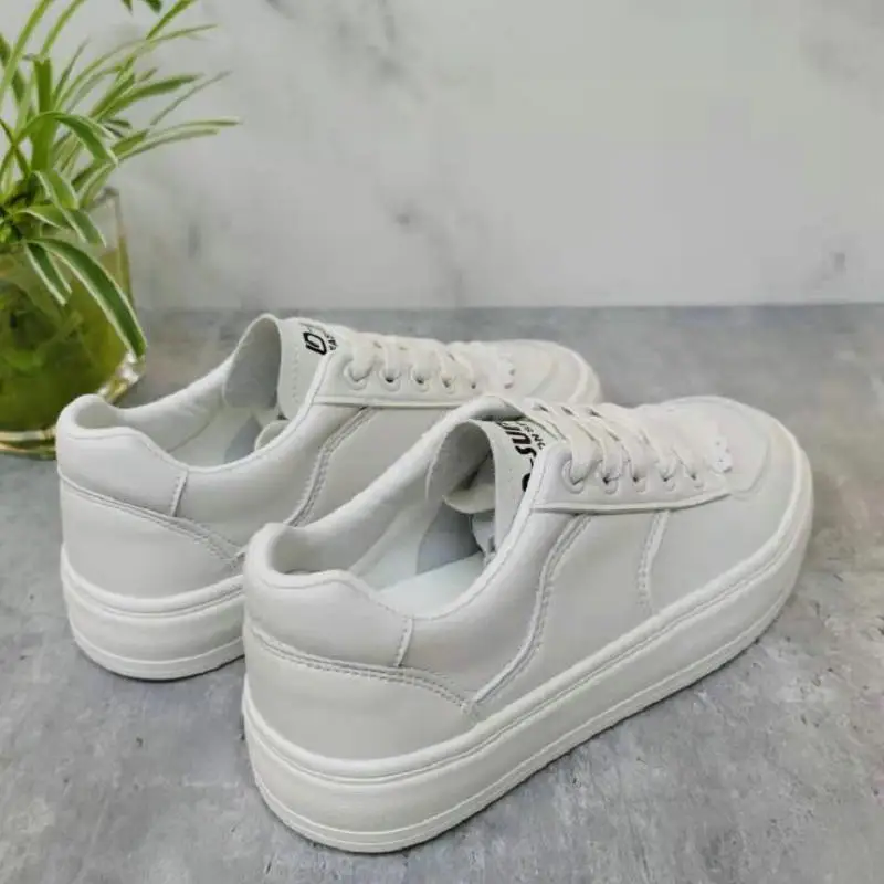 Women 2022 Spring Autumn Fashion White Genuine Leather Vulcanized Shoes Ladies Casual Solid Sneakers Female