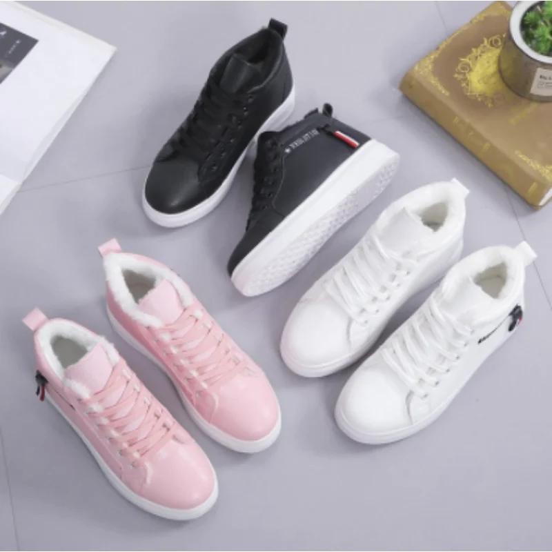 Зимние теплые женские кроссовки на вулканизированной подошве с мехом и плюшевой