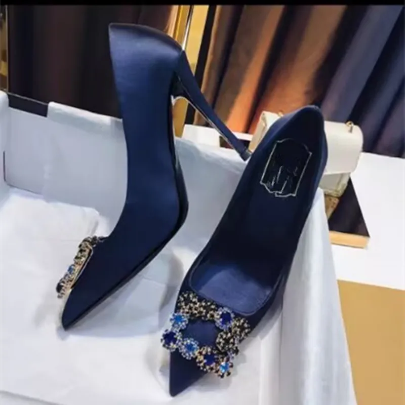 Pointed Women's Single Shoes New Fashion High Heels Banquet Rhinestone Square Buckle Flat Shoes Shallow Silk Wedding Shoes