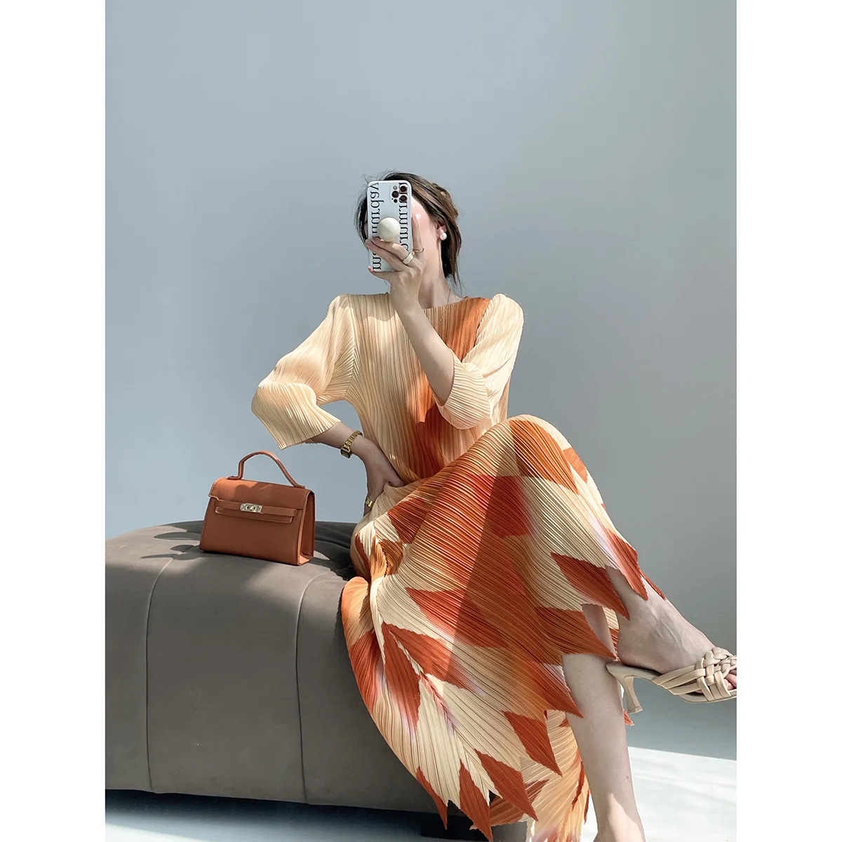 

Fashion Print Round Neck Slim Dress Temperament Elegant Diamond Long Skirt Miyake Pleated 2023 Spring and Summer New Clothing