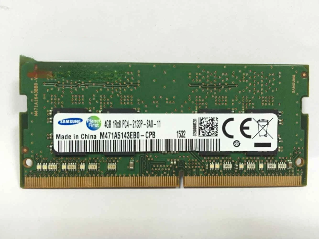 

RAM 4G 1RX8 PC4-2133P-SA0 DDR4 Notebook Memory Bar M471A5143EB0-CPB