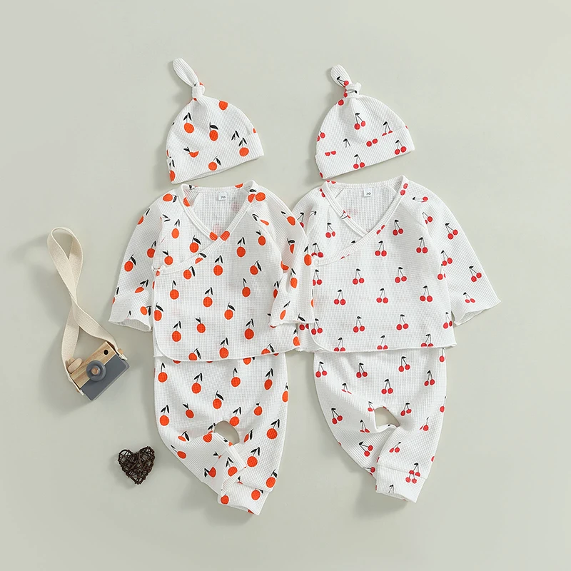 

Осенняя одежда для маленьких девочек и мальчиков из 3 предметов, однотонная Толстовка с длинным рукавом, топы + эластичные штаны на шнуровке + шапка, хлопковый повседневный комплект