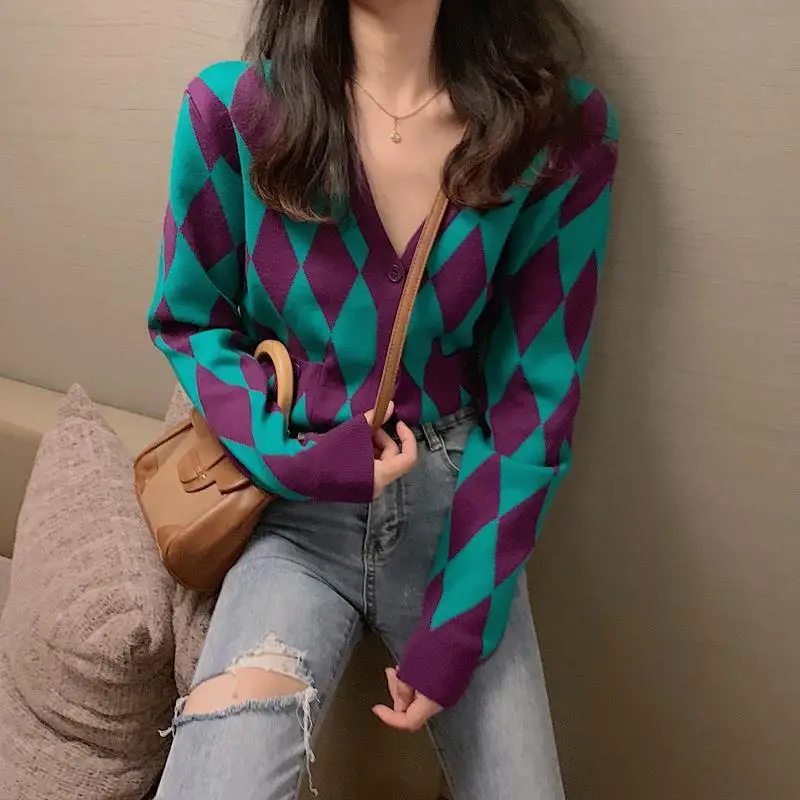 

Colored plaid knitted cardigan for women's spring and autumn new loose V-neck long sleeved short top