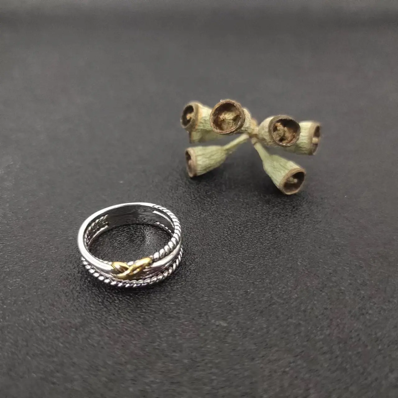 X for Women 1:1 High Quality Station Cable Cross Collection Vintage Ethnic Loop Hoop Pendant Punk Jewelry Band Ring