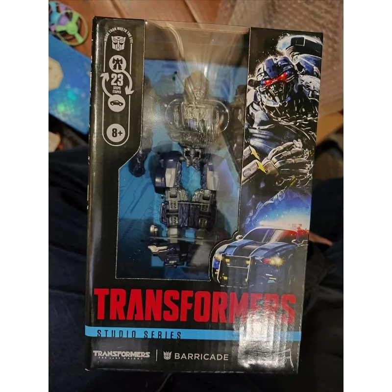 Фото В наличии: Коллекционная фигурка робота-трансформера Barricade класса Deluxe из серии Hasbro Transformers Classic Movie, подарок для хобби, декоративное украшение №1