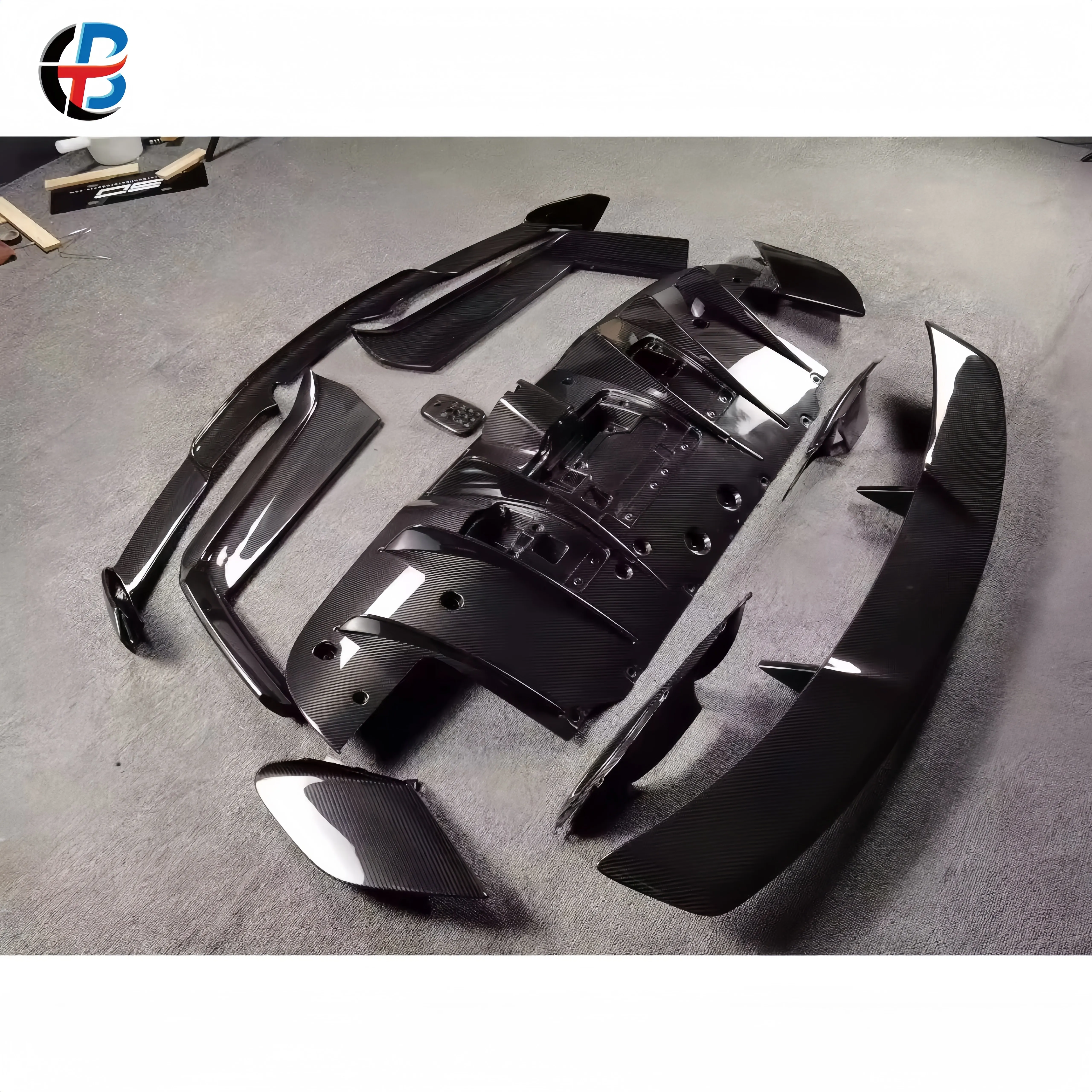 Комплект для корпуса из углеродного волокна BTC обновления Калифорнии N-Style karosseries